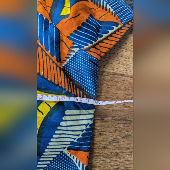 Structured, geometric 60s style dress - Picture 4 of 5